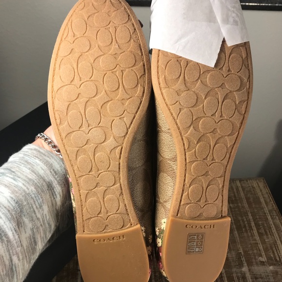 Coach Flats - Picture 4 of 7